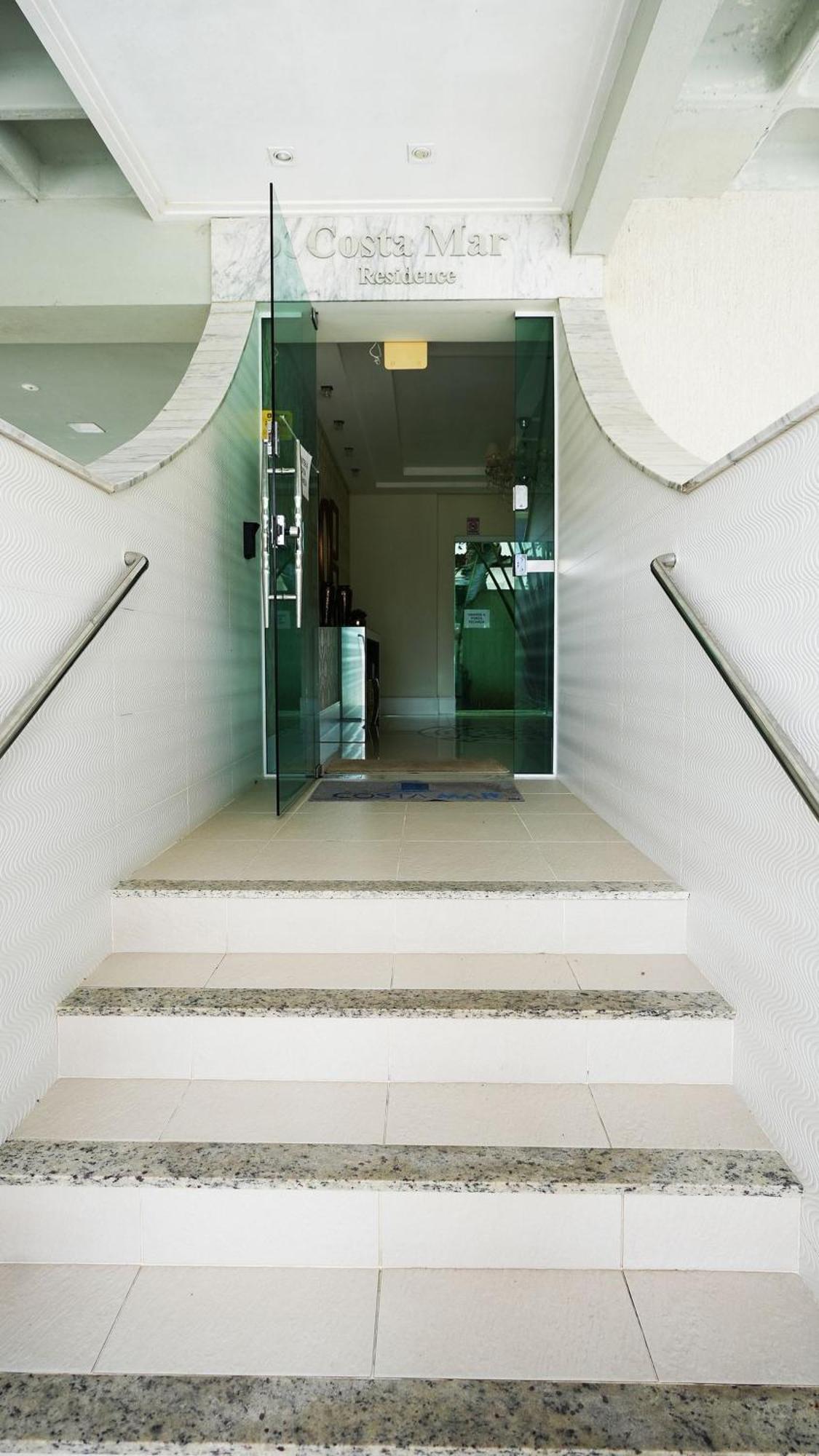 Edificio Costa Mar - Centro De Bombinhas 아파트 외부 사진